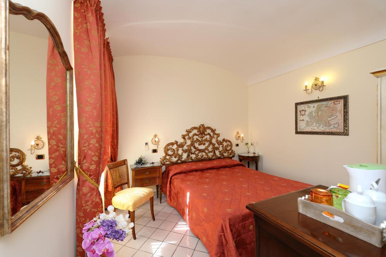 Guest house Old Square & Amalfi