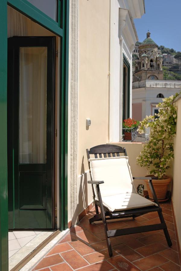Old Square & Guest house 2*