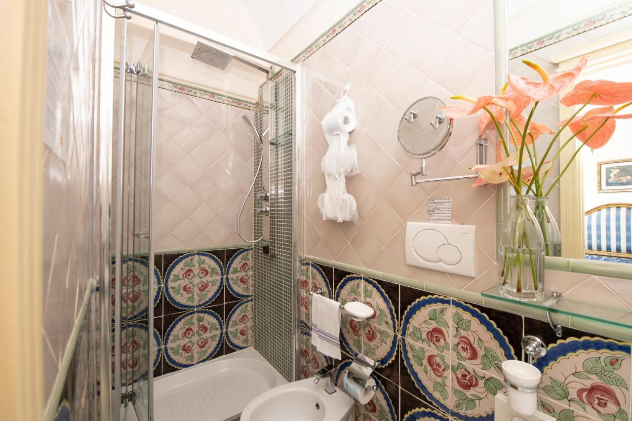 Guest house Old Square & 2*